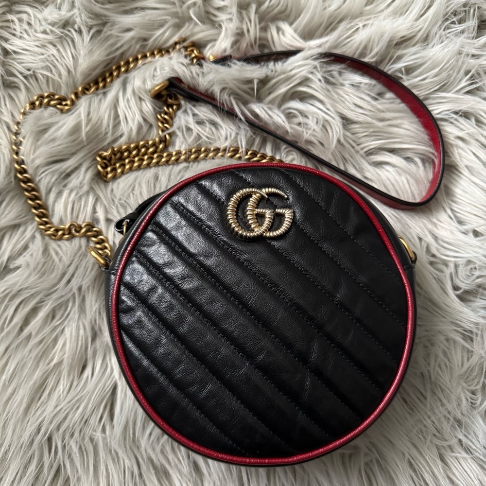 GUCCI Black/Red Quilted Leather Torchon Marmont Round Mini Crossbody Bag